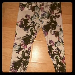 Workout pants. Colorful. Very stylish